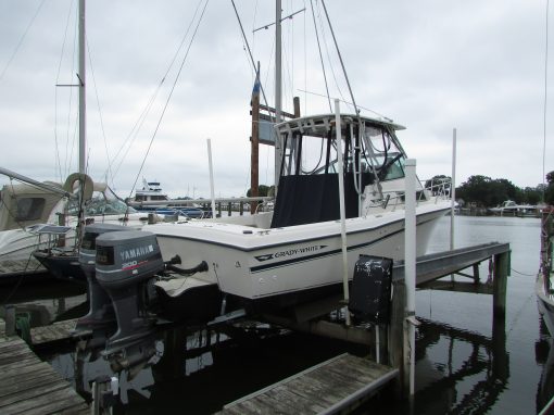 1990 Grady White 25′ Sailfish asking $13,900.00 Reduced!!!!! $9,900.00!!!!